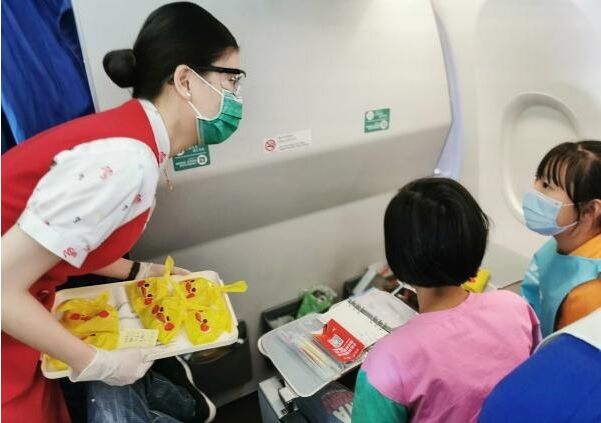 深圳航空无成人陪伴儿童机票预定全攻略