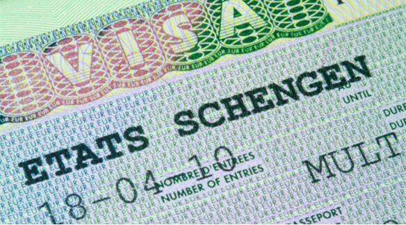 奥地利签证出签后，哪些方式可以领取到护照